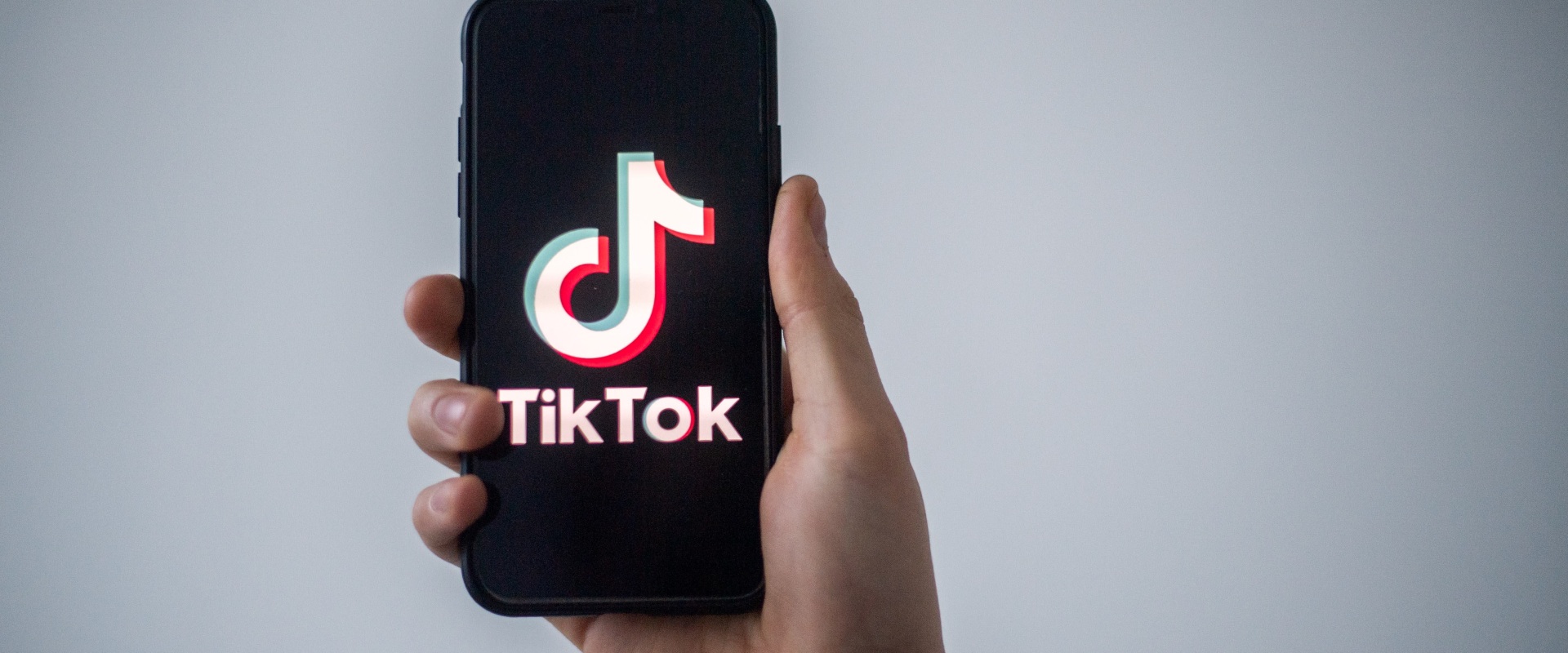 Compatible Video Sharing Services for TikTok Webcams